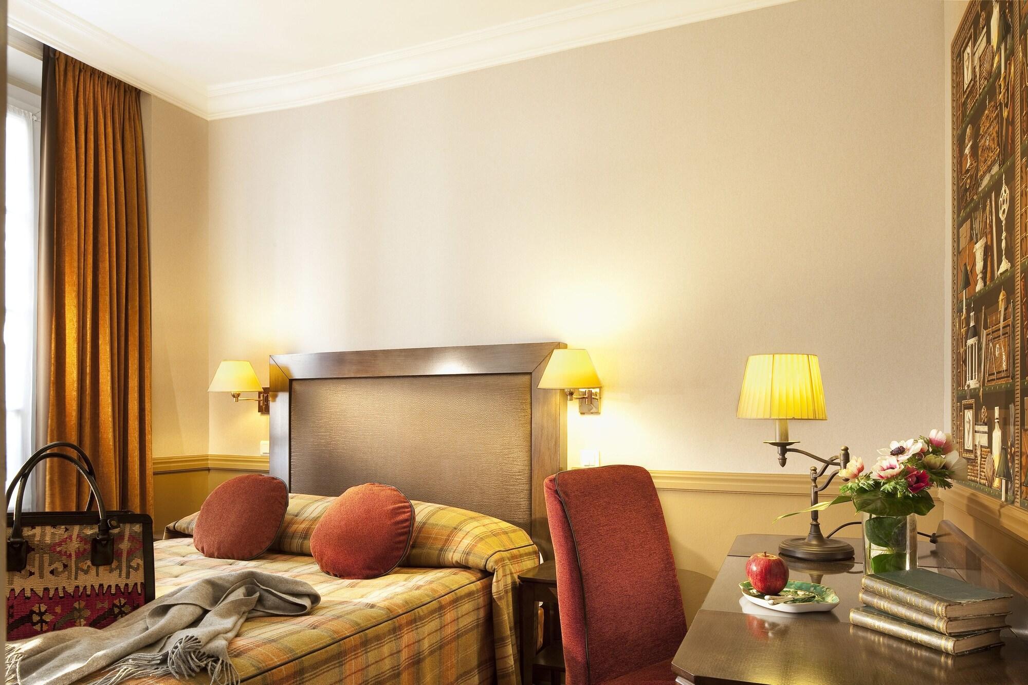 פריז Hotel D'Albion מראה חיצוני תמונה
